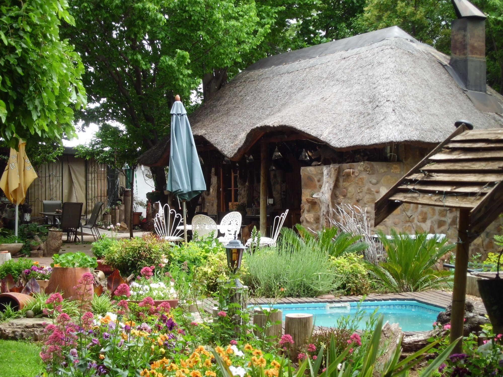 Morning Glory Cottages Venterstad Bagian luar foto